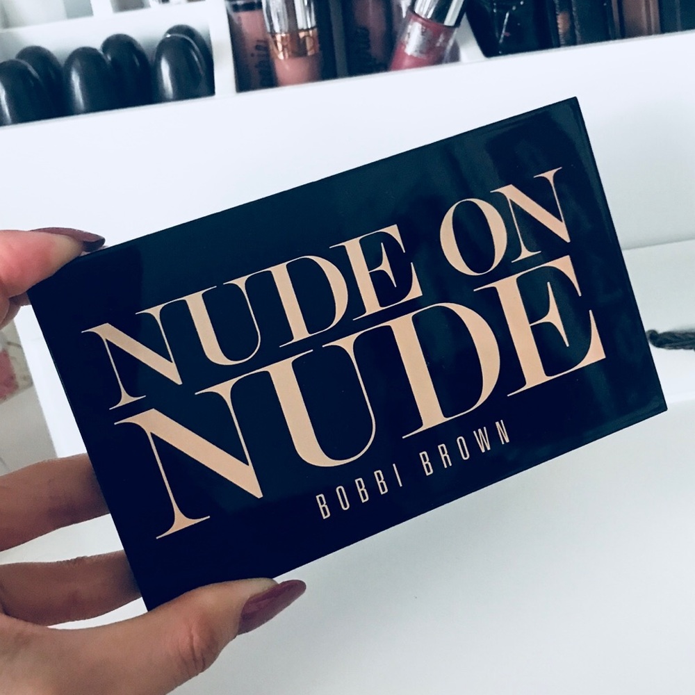 Nude on Nude Bobbi Brown Eyeshadow Palette